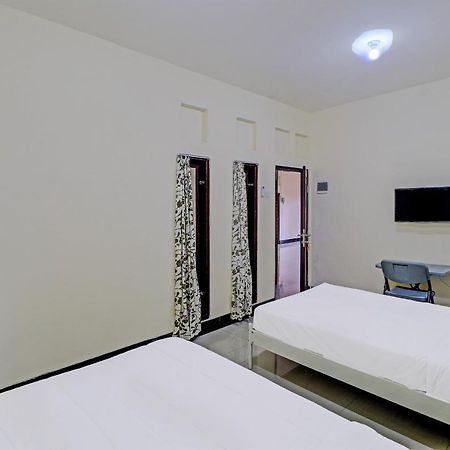 Oyo 91864 Holistic Stay Jimbaran Exterior foto