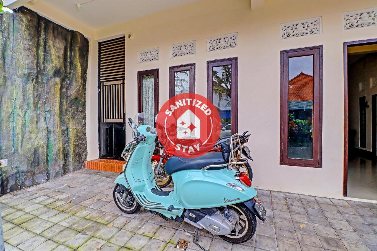 Oyo 91864 Holistic Stay Jimbaran Exterior foto